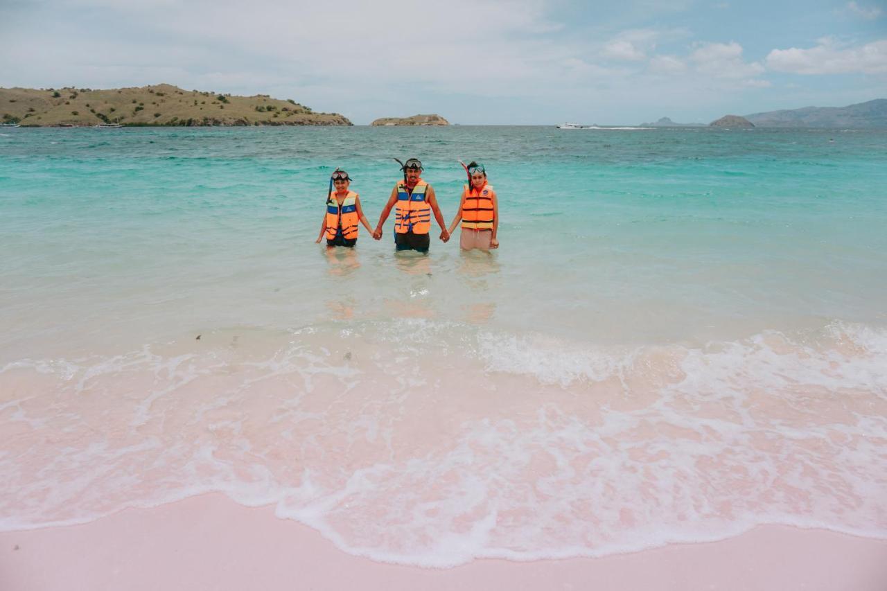 Komodoku One Love Homestay And Tour Labuan Bajo Bagian luar foto