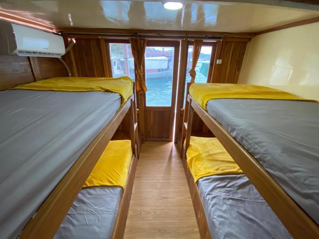 Komodoku One Love Homestay And Tour Labuan Bajo Bagian luar foto