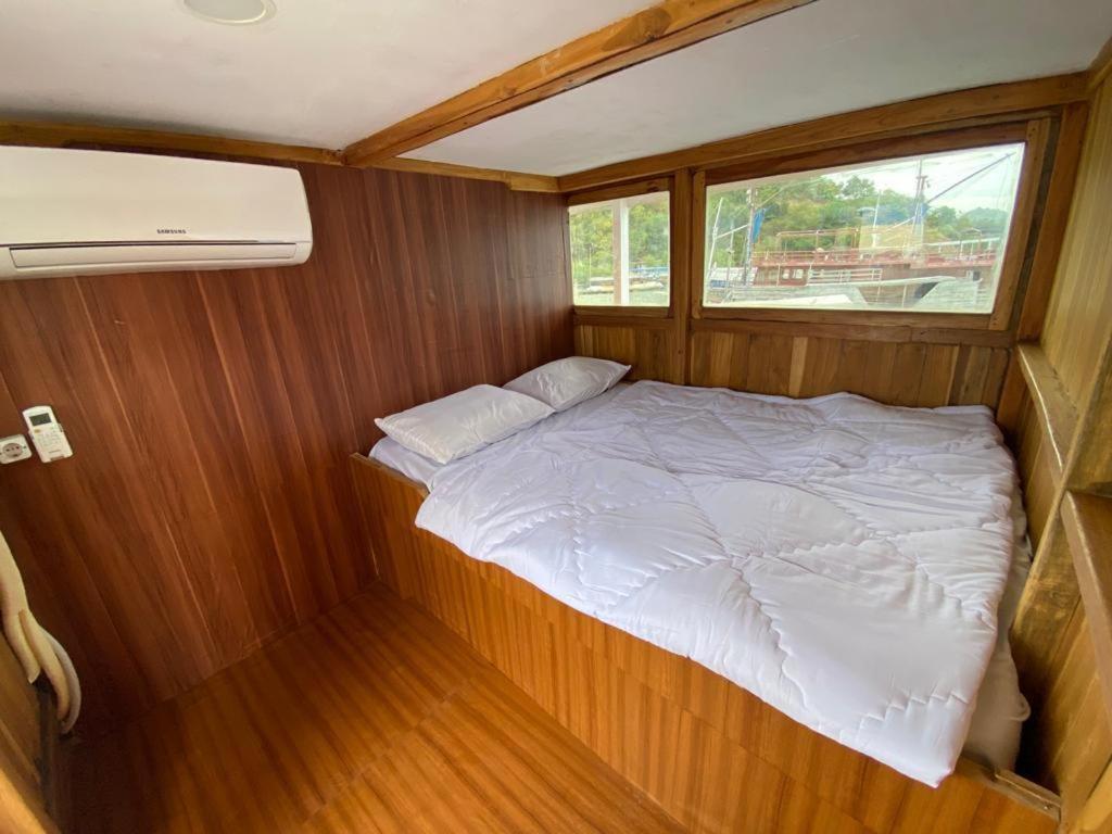 Komodoku One Love Homestay And Tour Labuan Bajo Bagian luar foto