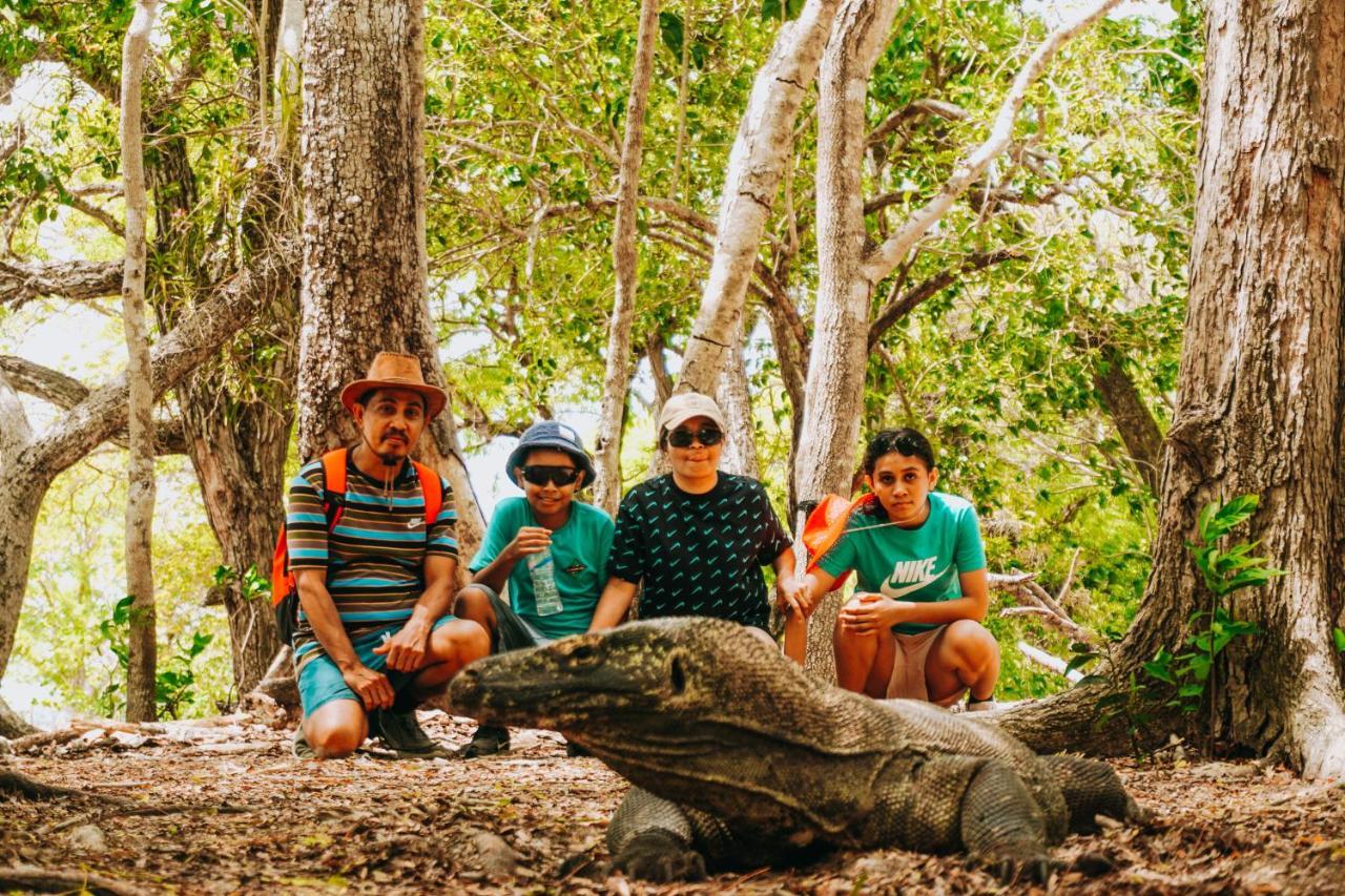 Komodoku One Love Homestay And Tour Labuan Bajo Bagian luar foto