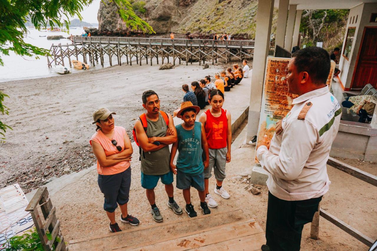Komodoku One Love Homestay And Tour Labuan Bajo Bagian luar foto
