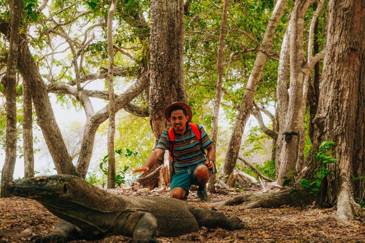 Komodoku One Love Homestay And Tour Labuan Bajo Bagian luar foto