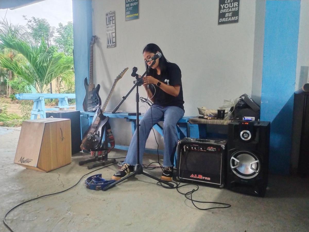 Komodoku One Love Homestay And Tour Labuan Bajo Bagian luar foto