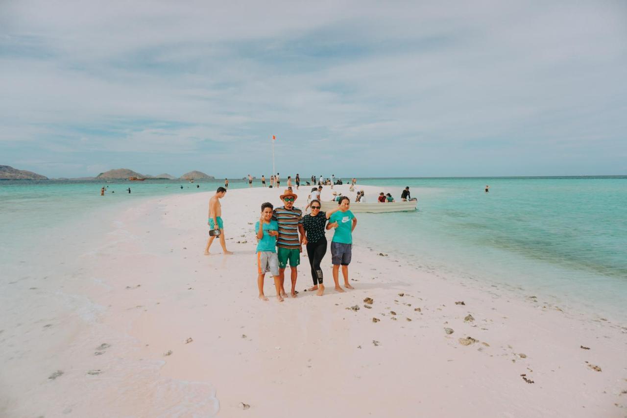 Komodoku One Love Homestay And Tour Labuan Bajo Bagian luar foto