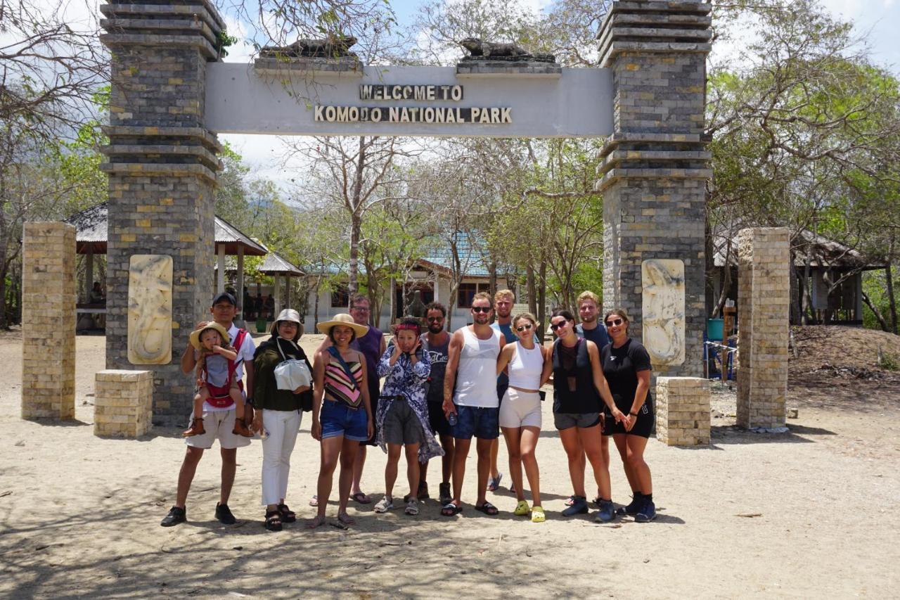 Komodoku One Love Homestay And Tour Labuan Bajo Bagian luar foto