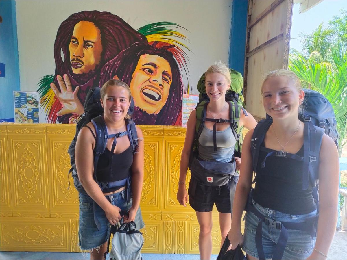 Komodoku One Love Homestay And Tour Labuan Bajo Bagian luar foto