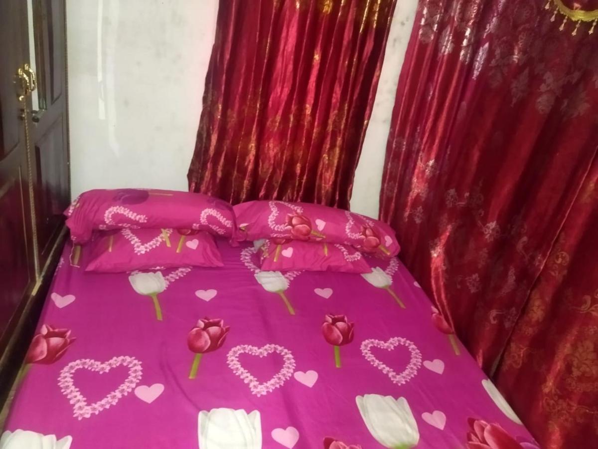 Komodoku One Love Homestay And Tour Labuan Bajo Bagian luar foto